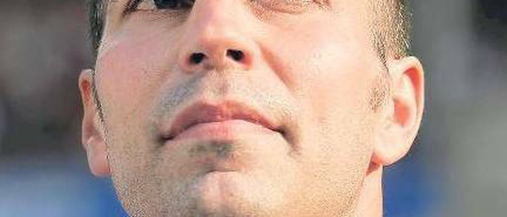 Markus Babbel guckt ernst, sieht aber noch keinen Grund für Panik