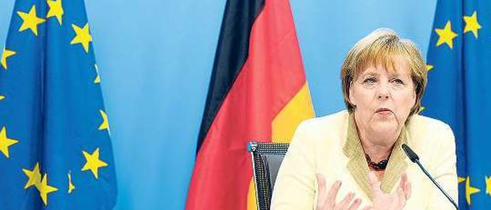 Schweigen ist Gold. Bundeskanzlerin Angela Merkel (CDU) äußerte sich am 21. Juli in Brüssel ausführlich zu den Ergebnissen des Sondergipfels. Jetzt ist sie im Urlaub, hält per Handy Kontakt zu ihren Amtskollegen – aber öffentlich sagt sie nichts.