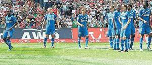 Hoffenheim mauert – zu spät. Foto: firo