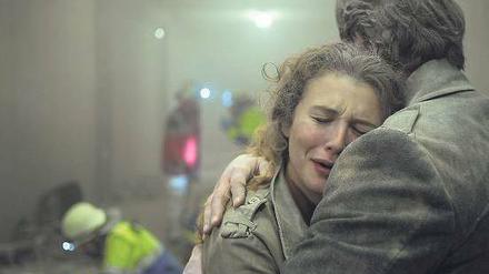 Zu intensiv. Kommissar von Meuffels (Matthias Brandt) und Anna Burnhauser (Anna Maria Sturm) überleben das Bombenattentat in einem Münchner Fußgängertunnel. Foto: BR