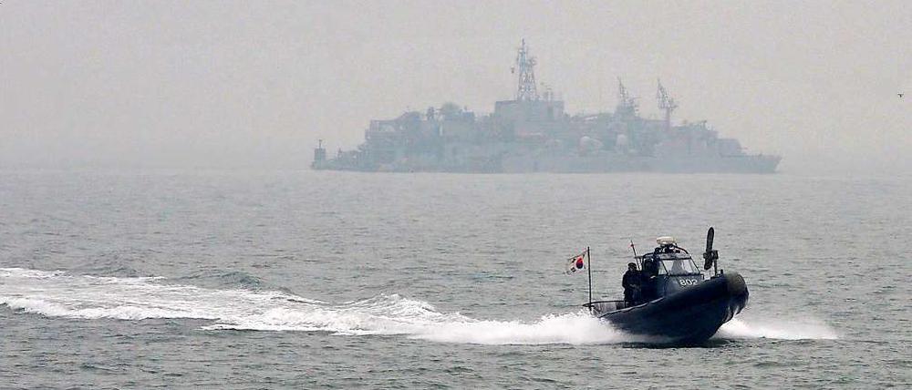 Wieder Konflikte zwischen Nord- und Südkorea. Dieses Archivbild vom 1. Dezember 2010 zeigt ein südkoreanisches Boot mit Kurs auf die Insel Yeonpyeong.
