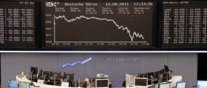 Erst hoch, dann doch die wieder nach unten. Der DAX hat sich am Mittwoch nur kurzzeitig erholen können.