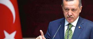 Die Entmachtung der Armee durch Erdogan hat in der Türkei Ängste geweckt, dass säkulare Elemente zurückgedrängt werden könnten. Jüngste Vorfälle bestätigen scheinen dies zu bestätigen. 