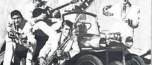 Verbeaten verboten. Das Franke-Echo-Quintett aus Grünau half, den Beat in der DDR populär zu machen. Auf diesem Plattencover von 1964 ist Bandleader Dieter Franke mit seiner selbst gebauten dreihalsigen Gitarre zu sehen.