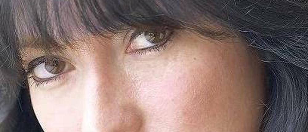Die Autorin Charlotte Roche ist 33. Normalerweise zeigen Fotos sind von ihrer wilden Seite.
