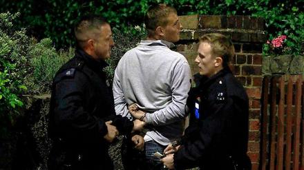 2000 Menschen sind wegen der Krawalle festgenommen worden.