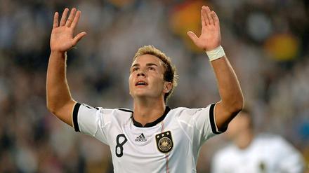 Mario Götze kann seine Leistung selbst kaum fassen.