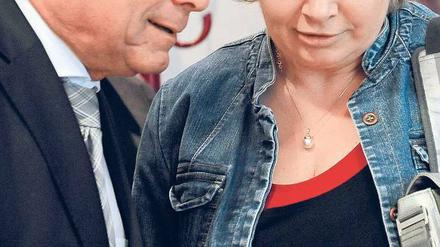 Betonte Nähe. Linken-Chefs Gesine Lötzsch und Klaus Ernst.