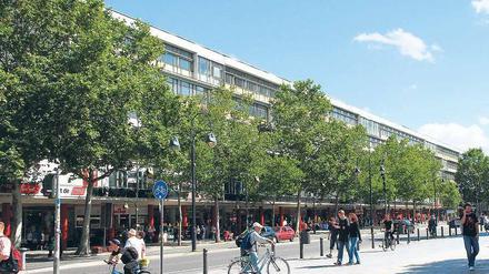 Alarm in der City-West. Das Bikini-Haus wird derzeit für rund 100 Millionen Euro umgebaut und entkernt. Auch das berühmte blaue Kugel-Kino ist längst Geschichte. Dort wurde die Bombe gefunden.