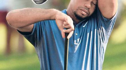 Keine Kondition. Tiger Woods konnte wegen einer Verletzung nicht trainieren. Foto: dapd