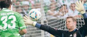 Getroffen, aber nicht gezählt. Dem Tor von Helmes, das Bayerns Torwart Neuer nicht verhindern konnte, verweigerte der Schiedsrichter zu Unrecht die Anerkennung.