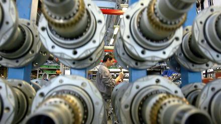 Die deutsche Wirtschaft schwächelt: Das Bruttoinlandsprodukt wuchs von April bis Juni nur noch um 0,1 Prozent im Vergleich zum ersten Vierteljahr.