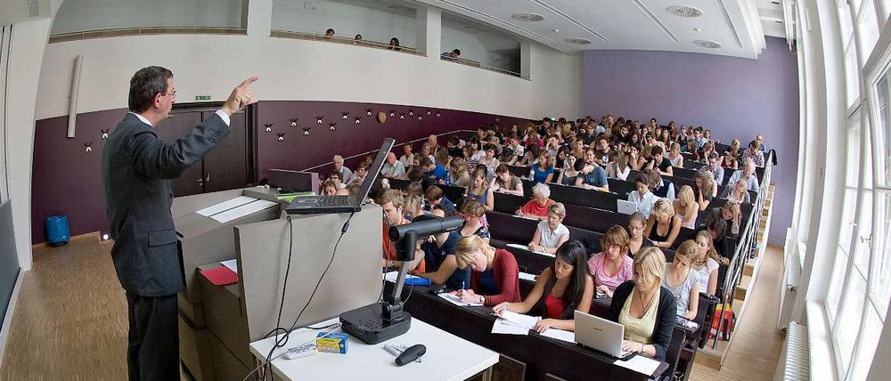 Die Uni Heidelberg war als drittbeste deutsche Hochschule nach dem Schnaghai-Ranking gewohnheitsmäßig weit vorne. Weltweit dominieren aber Unis aus dem angelsächsischen Raum.