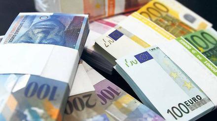 Volatile Werte. Am Markt für Devisen gab es in den vergangenen Monaten Auf- und Abwertungen um bis zu 25 Prozent. Foto: Reuters