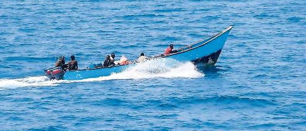 Pest der Piraterie. Vor Ostafrika lauern immer noch Gefahren für Frachtschiffe. Private Sicherheitsdienste könnten Schutz bieten, sind aber umstritten. Foto: Bundeswehr/dapd