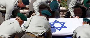 Die Opfer der Anschlagserie im Süden Israels waren vor allem Soldaten.