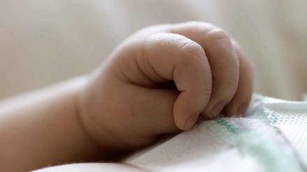 Hand eines Säuglings.
