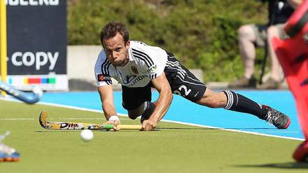 Auch im Liegen zeigt der deutsche Nationalspieler Matthias Witthaus beim Spiel gegen Belgien vollen Einsatz.