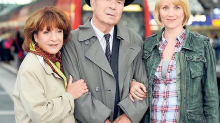 Dreh im Abschnitt G. Hannelore Hoger (links), Otto Mellies und Winnie Böwe drehten gestern im Hauptbahnhof. Foto: dpa