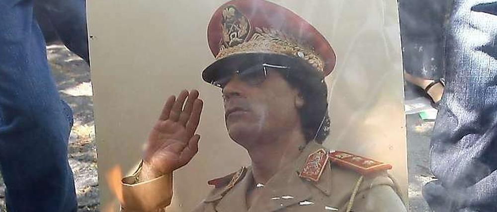 Die Zeit von "Bruder Oberst" ist abgelaufen, aber was Libyen nach Gaddafi für ein Land wird, steht in den Sternen. Stabilität und Demokratie unter einem Hut sind im Maghreb nicht gerade selbstverständlich.