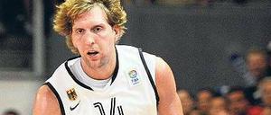 Zurück auf dem Parkett. Dirk Nowitzki spielte in Bamberg erstmals seit dem Sieg im NBA-Finale in Miami 