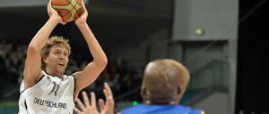 Dirk Nowitzki stand gegen Bosnien-Herzegowina nur 17 Spielminuten auf dem Feld. Dennoch gewann das deutsche Team mit 86:64 (48:35).