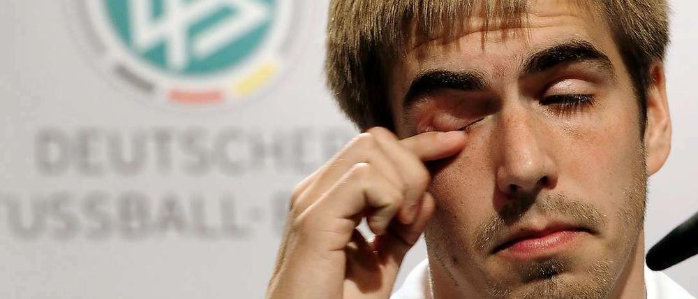 Philipp Lahm scheint noch mal mit einem blauen Auge davon gekommen zu sein.