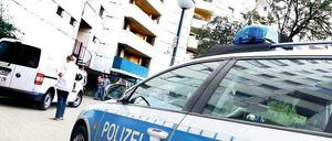 Tödlicher Einsatz. Das Haus im Märkischen Viertel in Reinickendorf. Foto: dpa