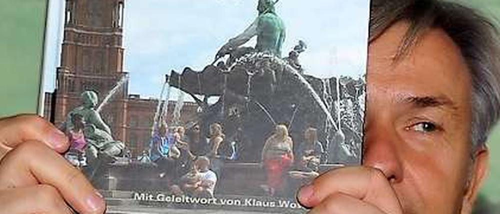 Einer versteht Berlin. Regierender mit Buch.