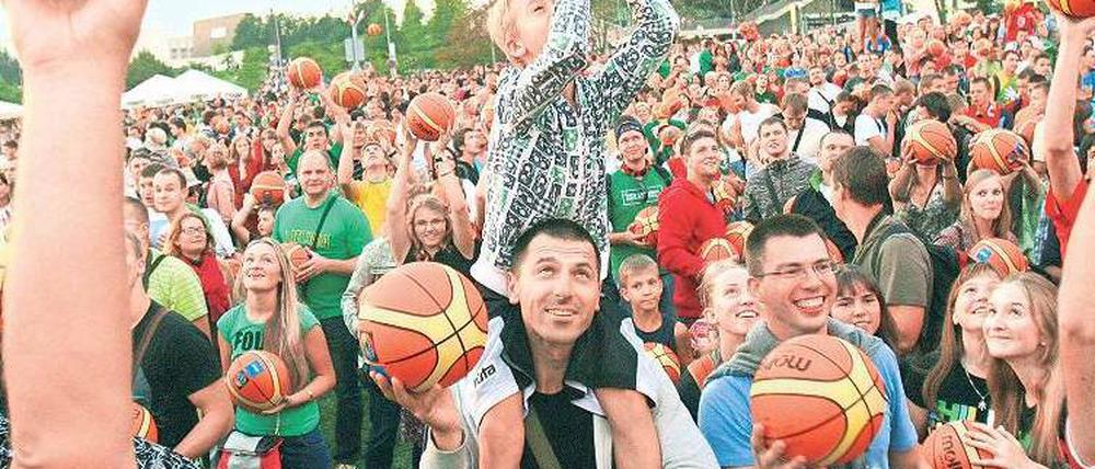 Überdosis Basketball. Litauen fiebert dem EM-Start entgegen. 