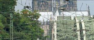 Tief im Westen. Die Strecke Berlin–Köln gilt als eine der beliebtesten des Landes. Private wollen von der Domstadt aus auch nach Hamburg fahren. Foto: dpa