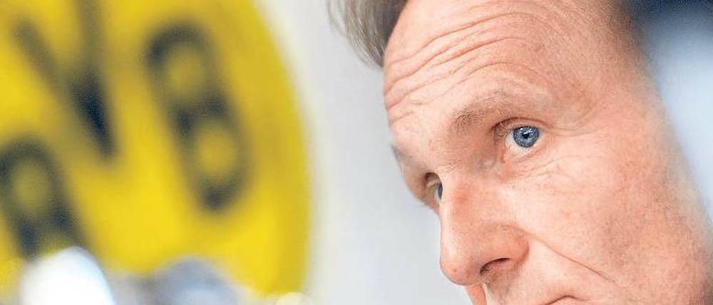 Bescheiden bleibt Geschäftsführer Hans- Joachim Watzke für diese Saison. Foto: dapd