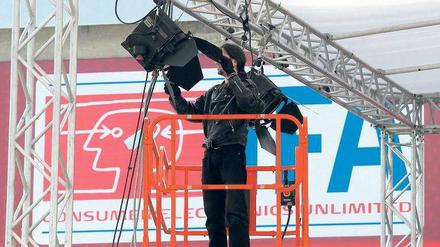 Die Show kann beginnen. Von Freitag an ist die Ifa für das gemeine Volk geöffnet. Bereits am Mittwoch gab es erste Präsentationen für Medienvertreter: Rund 1600 Journalisten aus aller Welt haben sich angemeldet. Foto: dpa