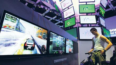 Die neue Generation. Auf dem Smart-TV lassen sich auch online Spiele spielen. Foto: Reuters