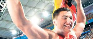 Von sich selbst überrascht. David Storl wollte in Daegu eigentlich nur unter die besten sechs Kugelstoßer der Welt kommen, stattdessen holt er Gold. Foto: dapd