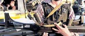 Ein Volk unter Waffen. 