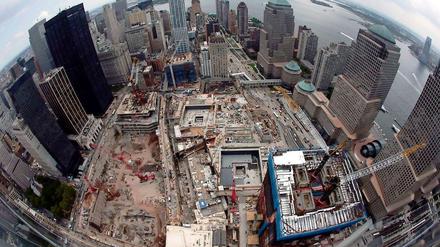 Was wird aus Ground Zero? Wo ein riesiges Loch klaffte, erwacht neues Leben, wachsen neue Wolkenkratzer in den Himmel.