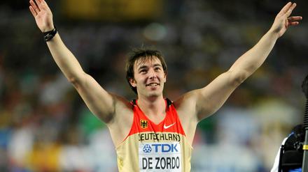 Matthias de Zordo ist neuer Weltmeister im Speerwerfen. Der 23-Jährige gewann in Daegu Gold mit 86,27 Metern vor dem hoch favorisierten Titelverteidiger Andreas Thorkildsen aus Norwegen. De Zordo ist der zweite Weltmeister im Speerwurf aus Deutschland. 1983 hatte Detlef Michel aus der damaligen DDR gewonnen.