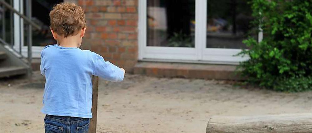 Die Berliner bekommen mehr Kinder, als erwartet. Deshalb will der Regierende Bürgermeister Klaus Wowereit mehr Kitaplätze schaffen.