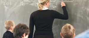 Besser qualifizieren. Die Lehrerausbildung muss dringend reformiert werden. Denn Brandenburg wird in den kommenden Jahren tausende Pädagogen neu einstellen müssen. Foto: ddp