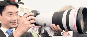 Im Fokus. Nach dem Bremer Urnengang kurz nach seiner Vorsitzendenkür im Mai war die Wahl im Nordosten die nächste Bewährungsprobe für Philipp Rösler. Er hat sie ganz klar nicht bestanden.