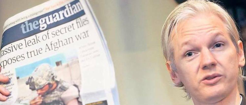 Das Passwort zu den rund 250 000 Dokumenten hat Wikileaks-Gründer Julian Assange einem Journalisten der britischen Zeitung „Guardian“ verraten.
