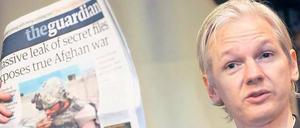 Das Passwort zu den rund 250 000 Dokumenten hat Wikileaks-Gründer Julian Assange einem Journalisten der britischen Zeitung „Guardian“ verraten.