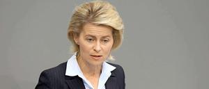 So viel zusätzlich. Ursula von der Leyen erklärt im Bundestag ihr Modell der Zuschussrente.