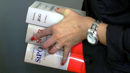 Gesetze und ihre Auslegung. Am Donnerstag werden im Prozess gegen Torben P. die Plädoyers gehalten.