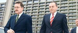 Die Ehemaligen. Einst waren Jürgen Stark (links) und Axel Weber mächtige Weggefährten. Nun sind beide nicht mehr im Amt. 