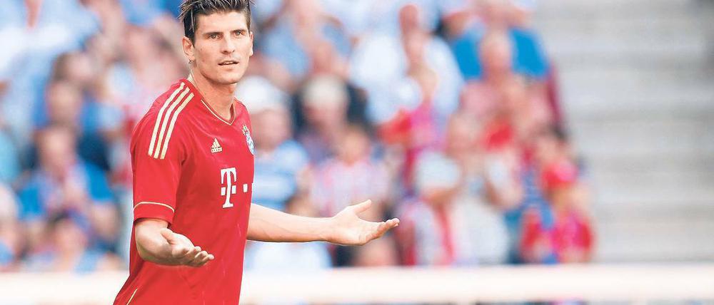Gomez: So geht ein Hattrick. Foto: dapd