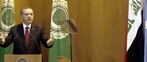 Syrien ist mittlerweile diplomatisch isoliert. Sogar der langjährige Partner, die Türkei, hat sich inzwischen von der Assad-Regierung abgewandt.