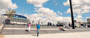 Millionenprojekt. Neubauten entstehen östlich der O2-Arena und sollen auch Platz für Cafés und Geschäfte bieten.