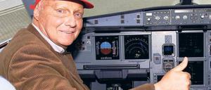 Nicht zu bremsen. Niki Lauda, Ex-Rennfahrer und Ex-Airline-Besitzer, fliegt trotz seiner 62 Jahre regelmäßig selbst. Foto: picture-alliance/dpa